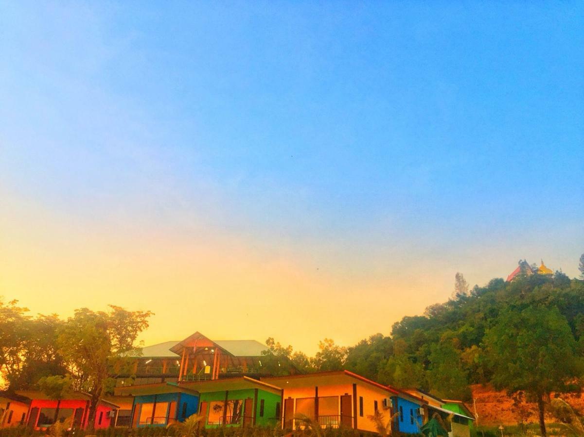 T-House@Siray Hotel Phuket Buitenkant foto